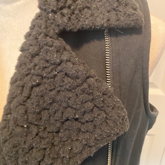 Armani Exchange size S women’s vest - Picture 4 of 8